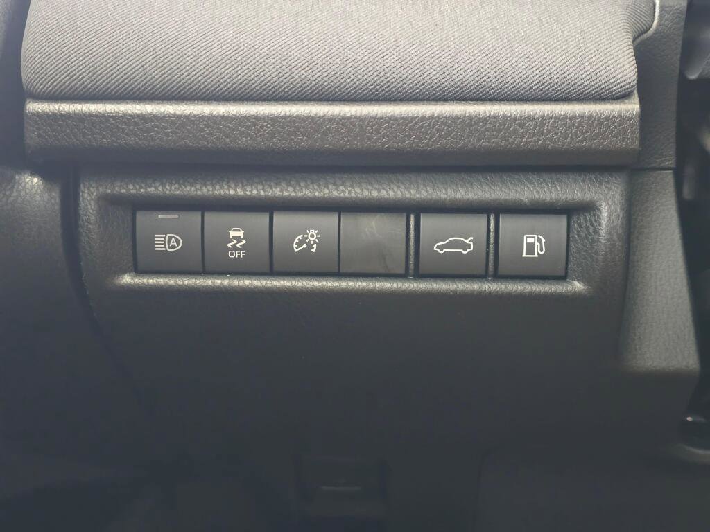 Used 2026 Toyota Camry LE image 25