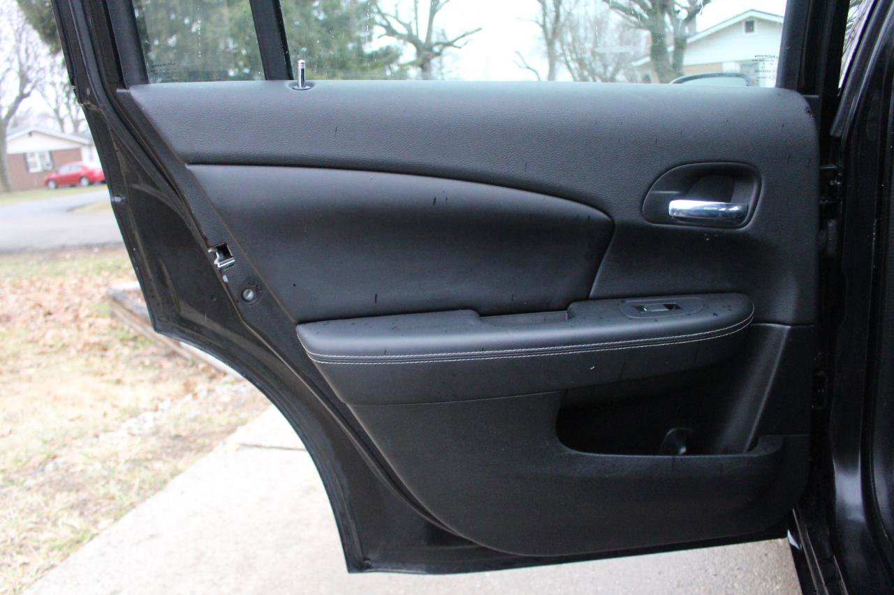 Used 2013 Chrysler 200 Limited FWD image 26