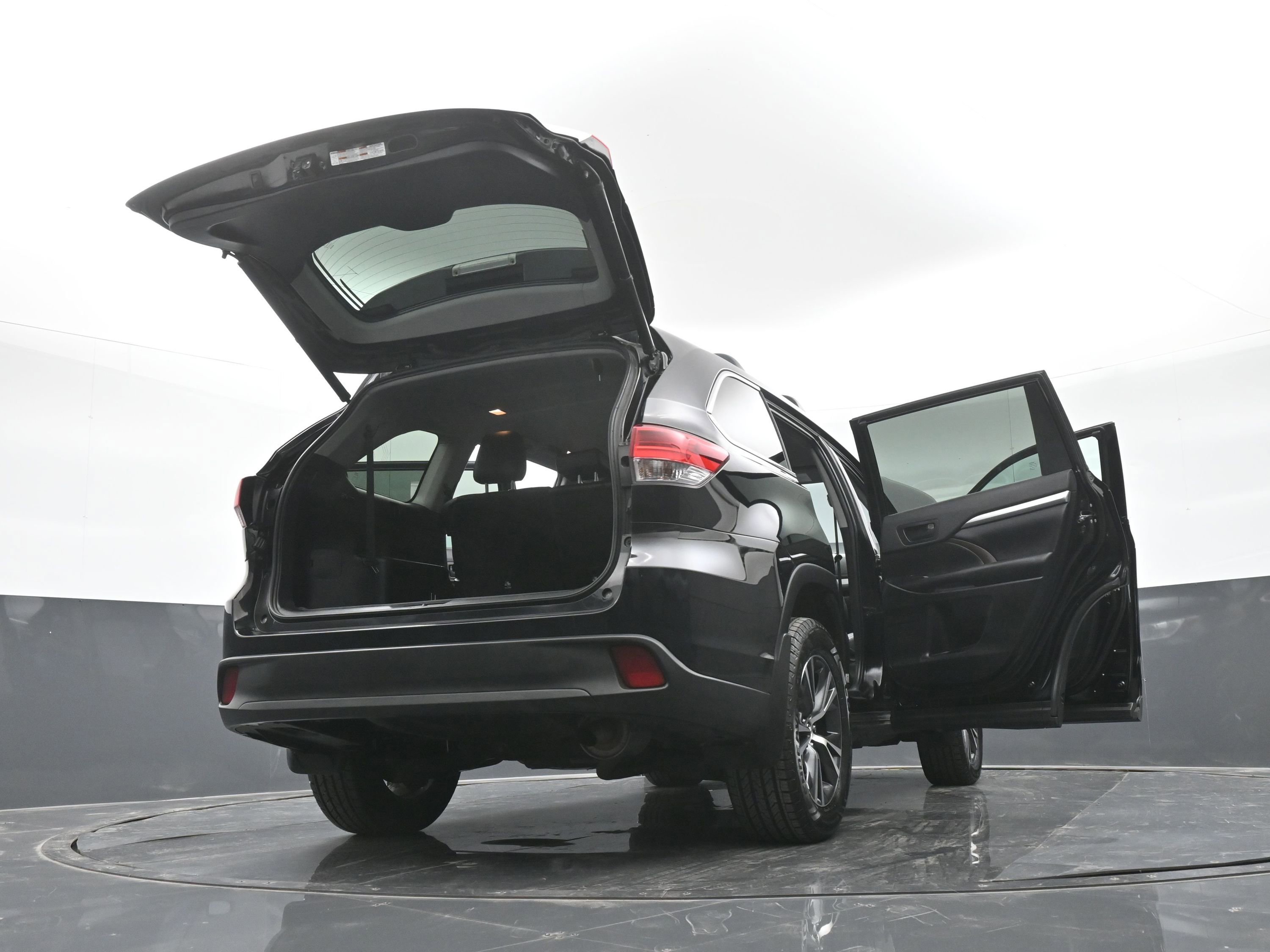 Used 2019 Toyota Highlander Plus image 49