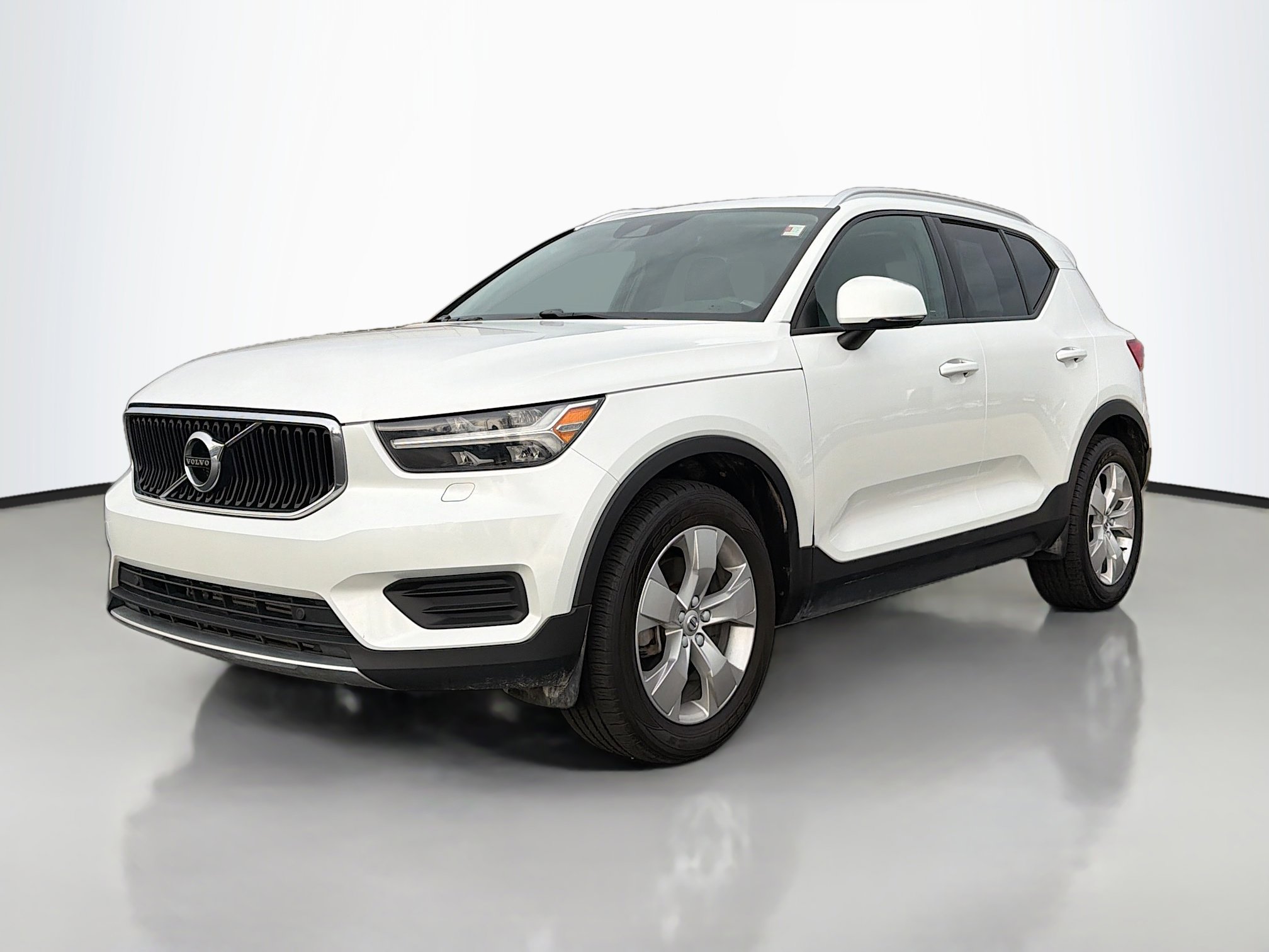 Used 2022 Volvo XC40 T5 Momentum AWD/4WD image 12