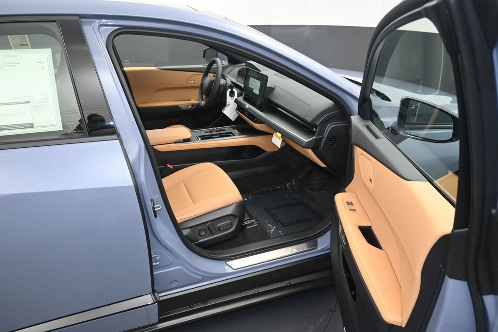 New 2027 Lexus ES 350h AWD image 10