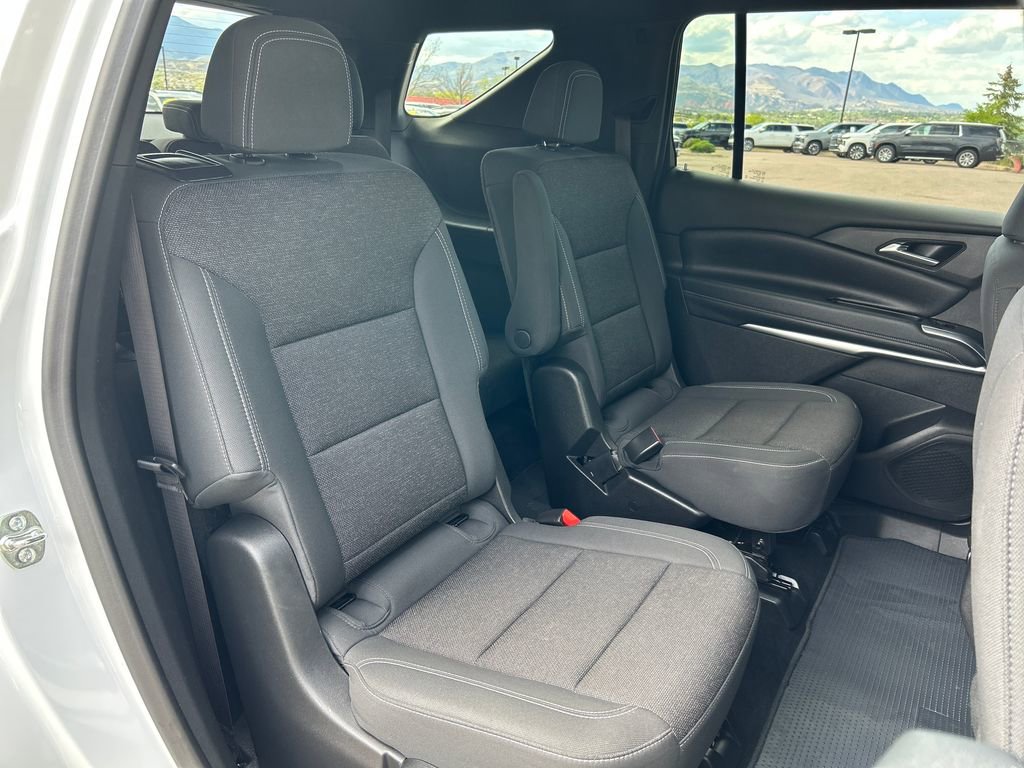 Used 2025 Chevrolet Traverse LT w/ Midnight/Sport Edition AWD/4WD image 22