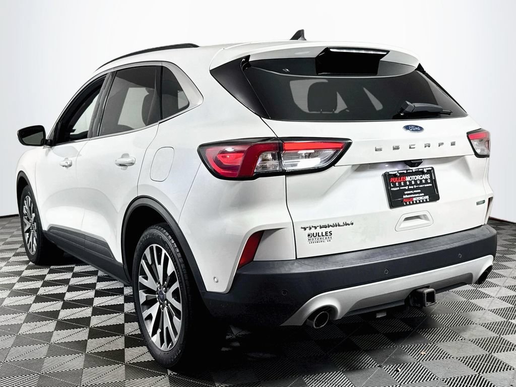 Used 2020 Ford Escape Titanium AWD/4WD image 5