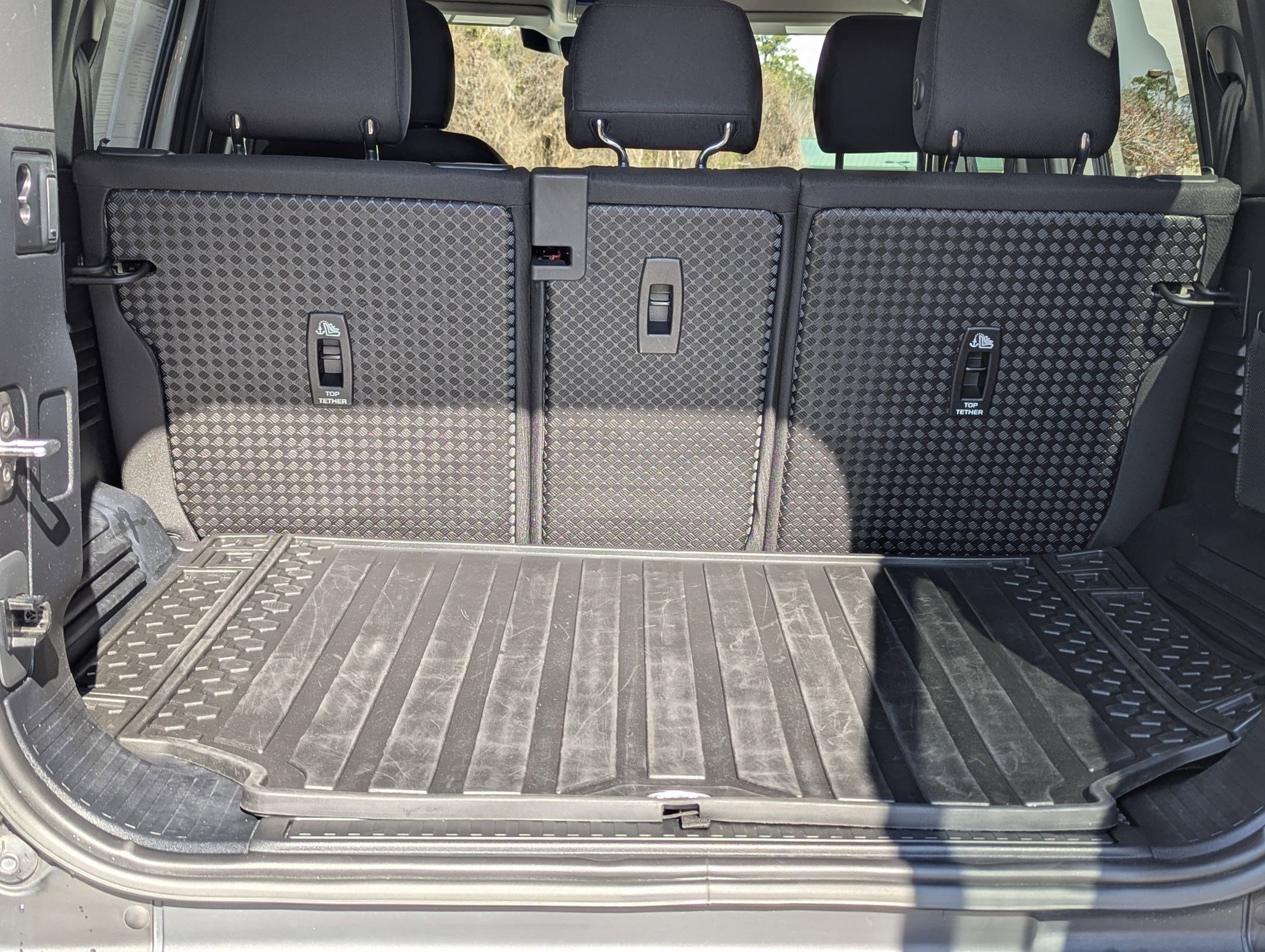 Used 2023 Land Rover Defender 110 image 33