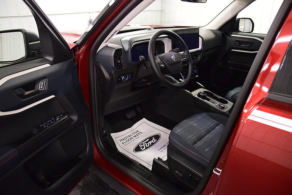 Used 2025 Ford Bronco Sport Heritage w/ Convenience Package AWD/4WD image 15