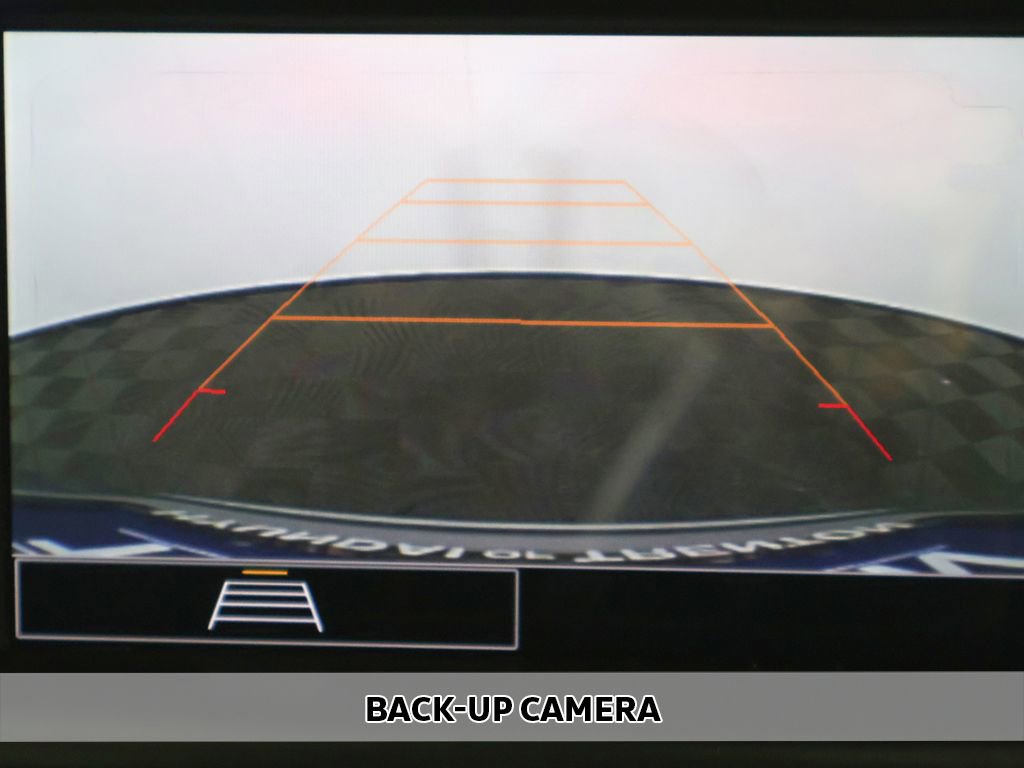 Used 2023 GMC Terrain SLE w/ Driver Convenience Package FWD image 4