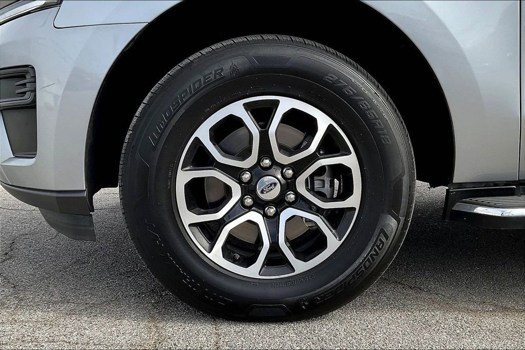 Used 2023 Ford Expedition Max XLT AWD/4WD image 8