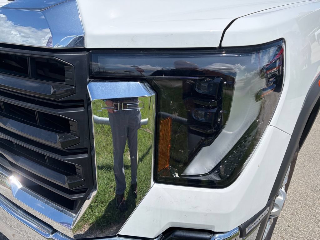 New 2026 GMC Sierra 2500 Pro w/ Convenience Package RWD image 3
