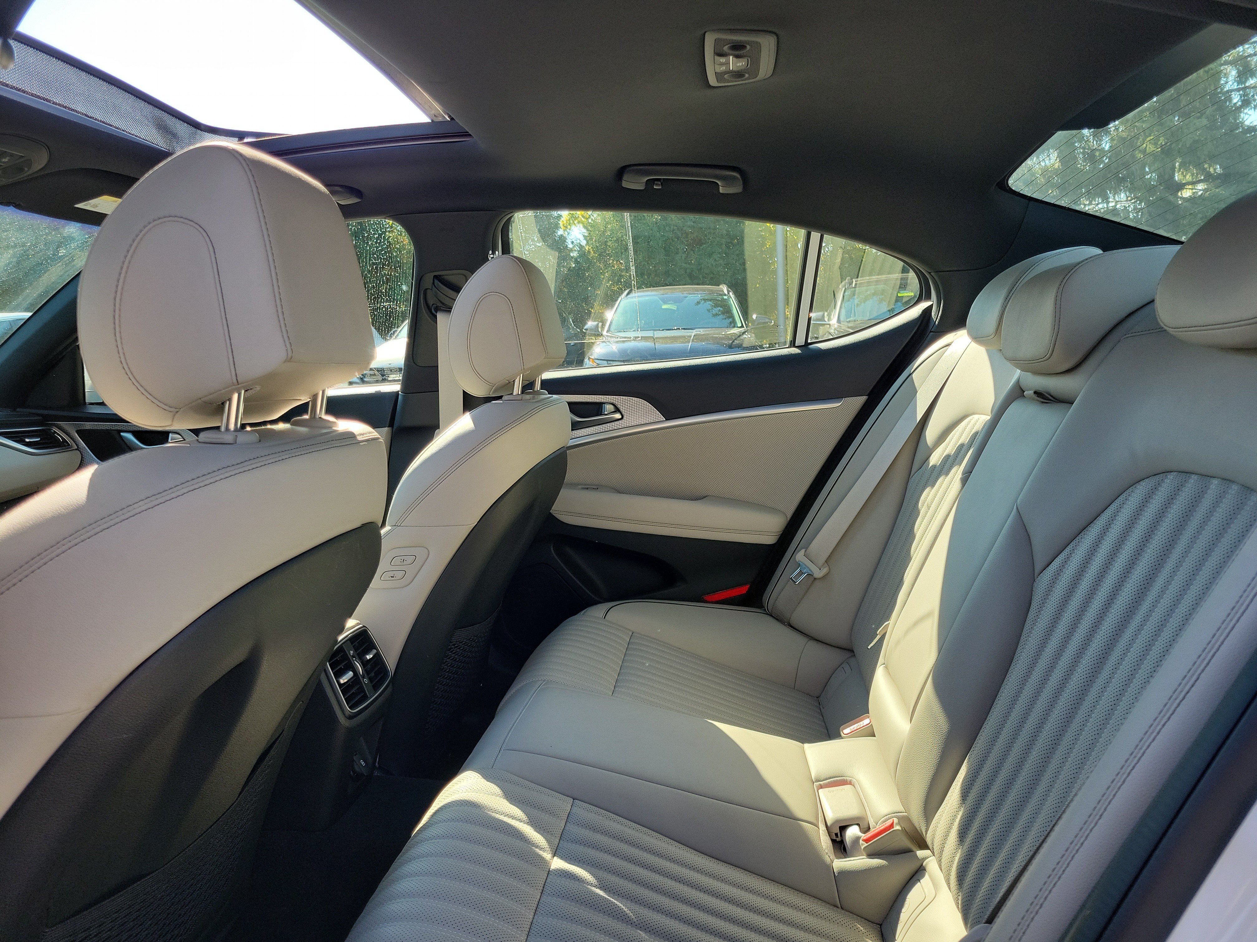 Used 2023 Genesis G70 2.0T w/ Sport Prestige Package AWD/4WD image 11