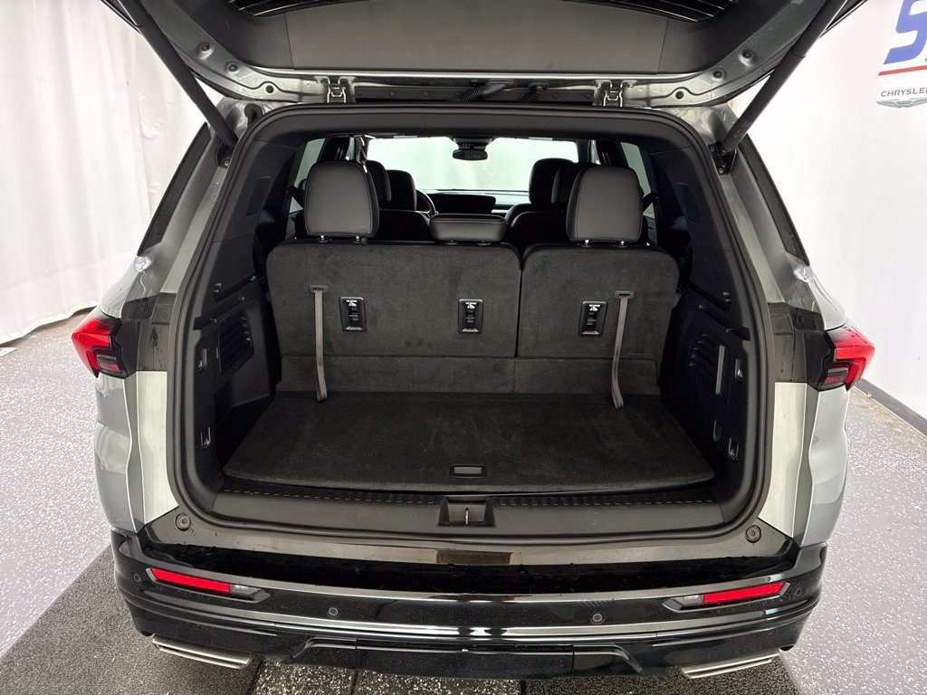 Used 2026 Buick Enclave Sport Touring FWD image 7
