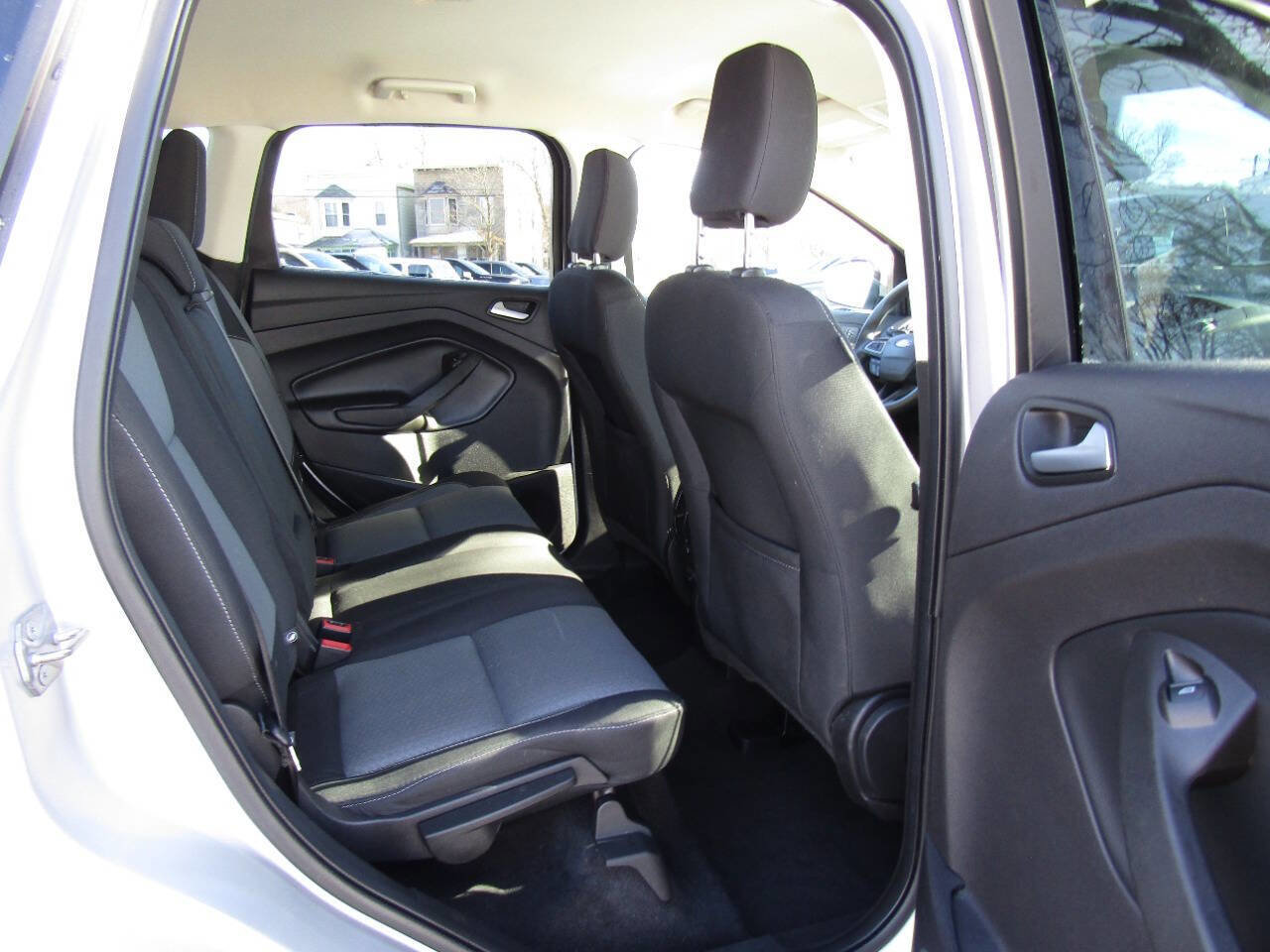 Used 2018 Ford Escape SE w/ Ford Safe & Smart Package AWD/4WD image 24