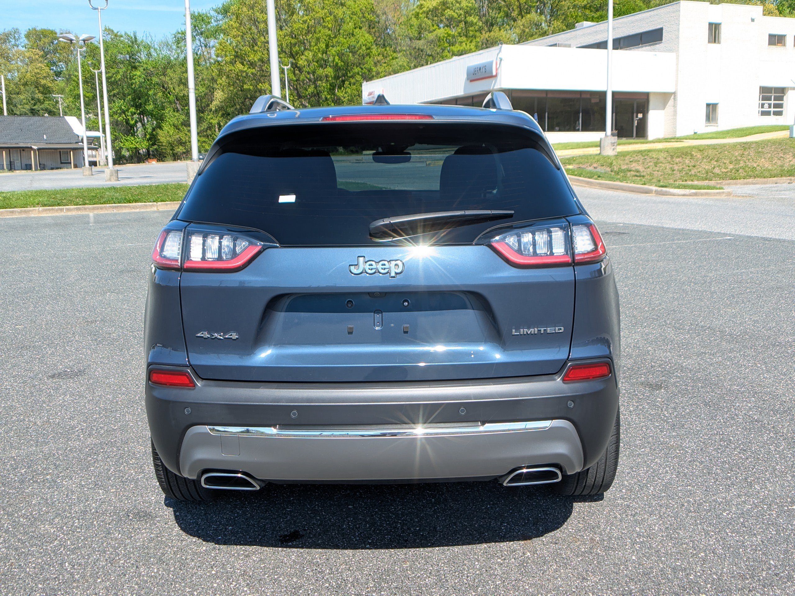 Used 2021 Jeep Cherokee Limited AWD/4WD image 8