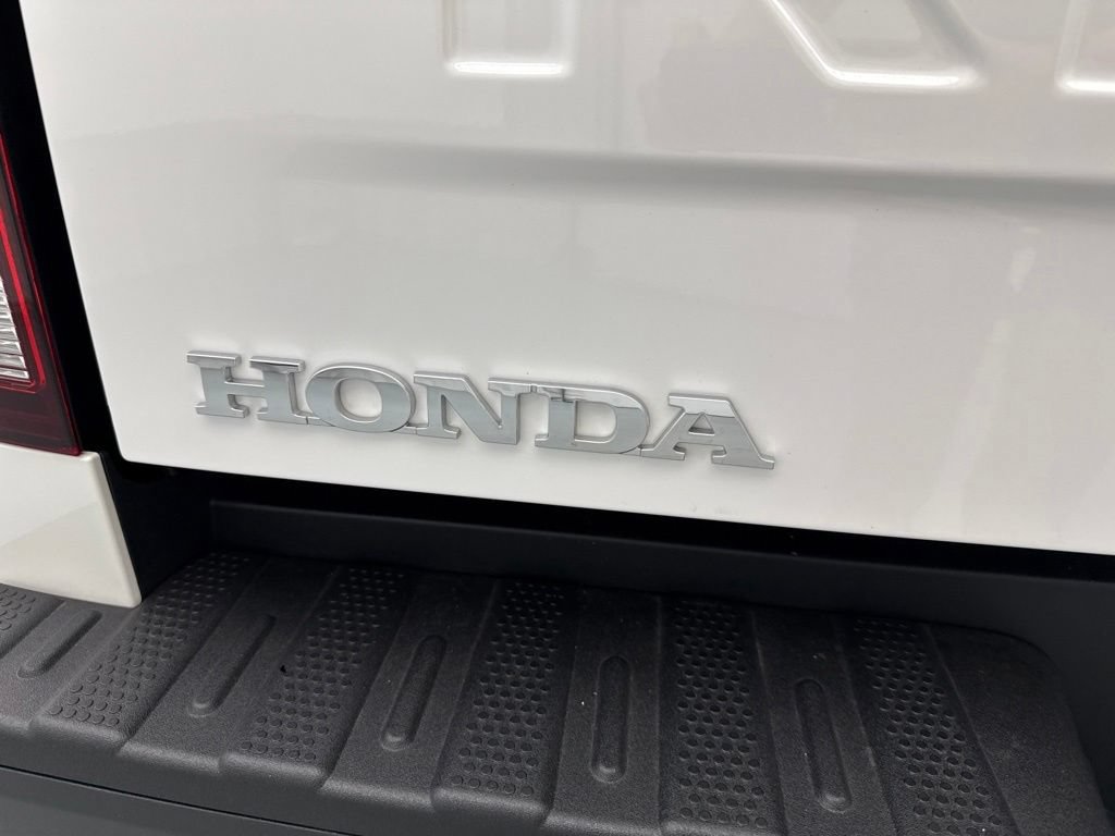 Used 2025 Honda Ridgeline Black Edition image 8