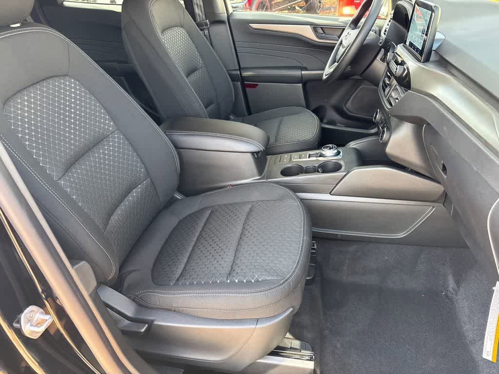 New 2026 Ford Escape Active FWD image 12