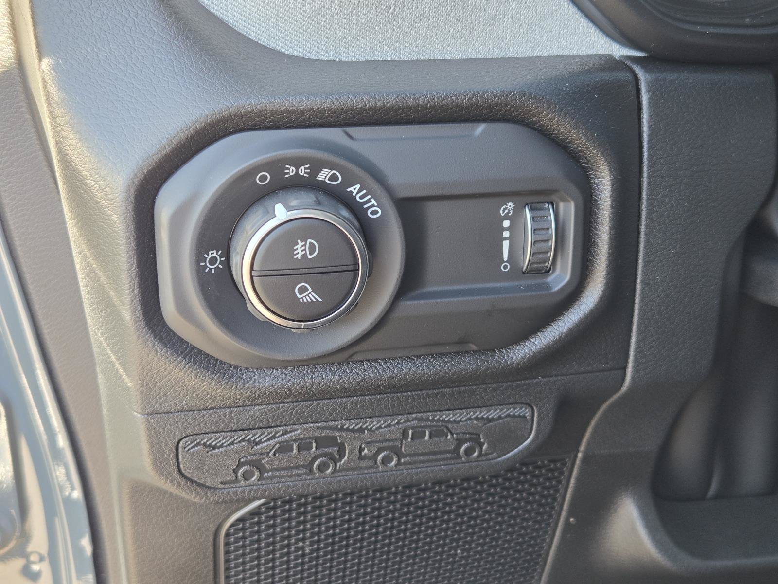 New 2026 Jeep Gladiator Sport AWD/4WD image 21