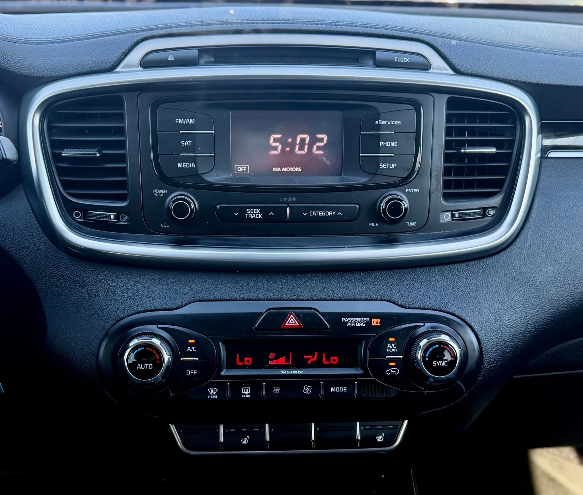 Used 2016 Kia Sorento EX image 16