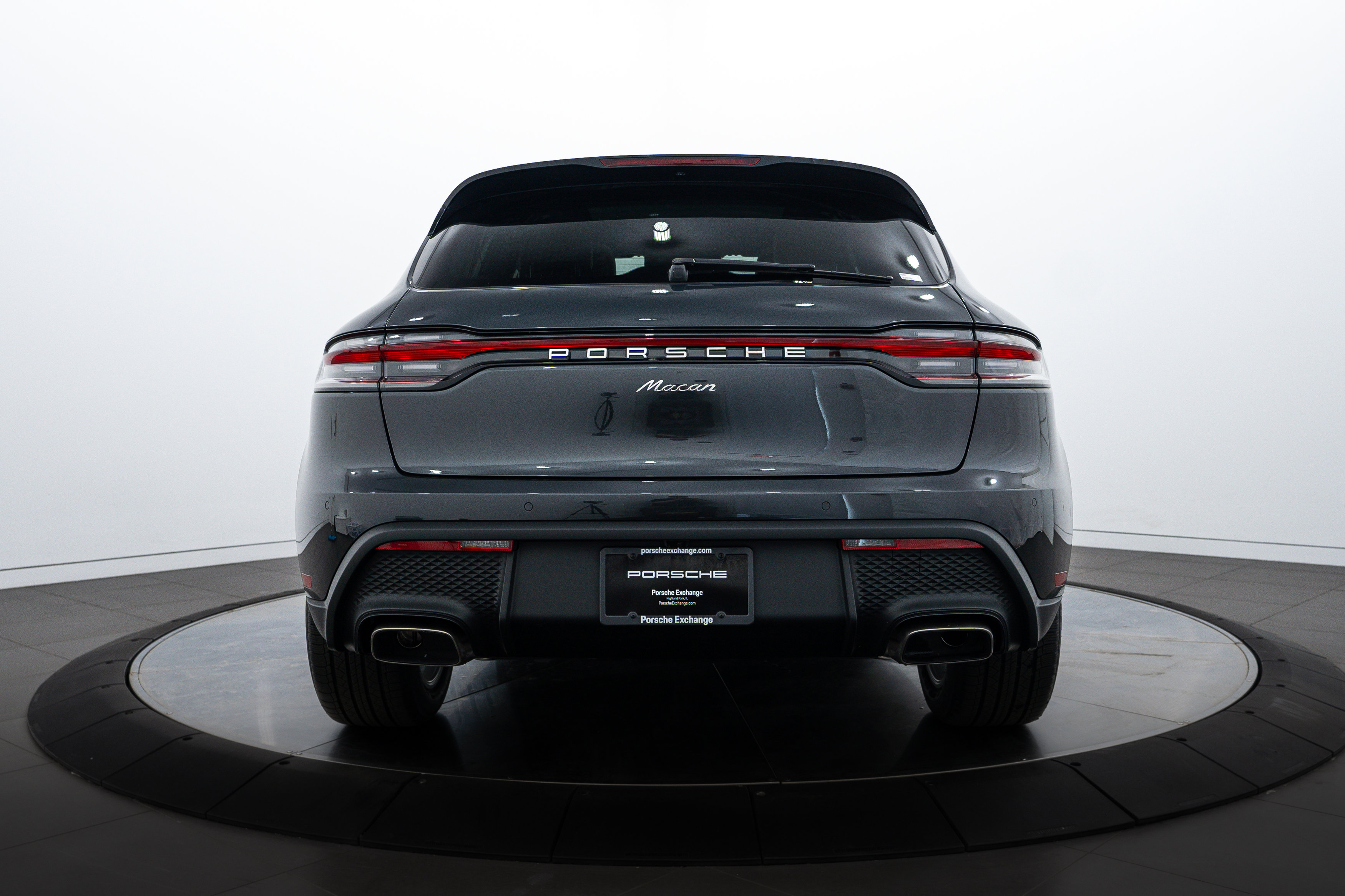 New 2025 Porsche Macan image 6