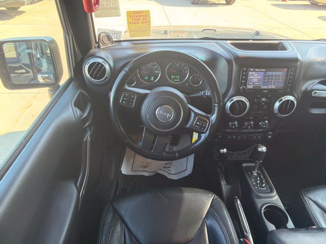 Used 2013 Jeep Wrangler Unlimited Rubicon w/ Dual Top Group AWD/4WD image 18