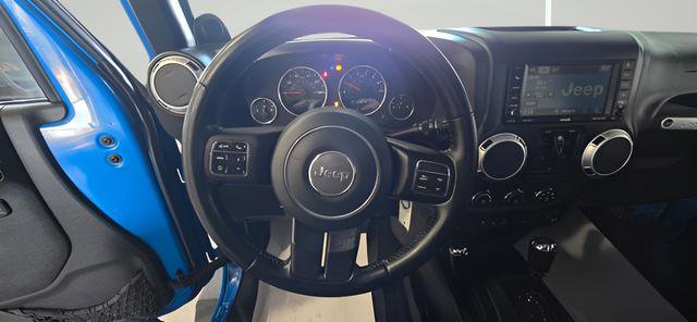 Used 2012 Jeep Wrangler Unlimited Sahara w/ Connectivity Group image 14