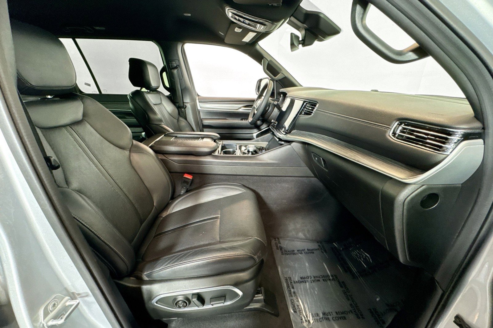 Used 2023 Jeep Wagoneer Series II image 27