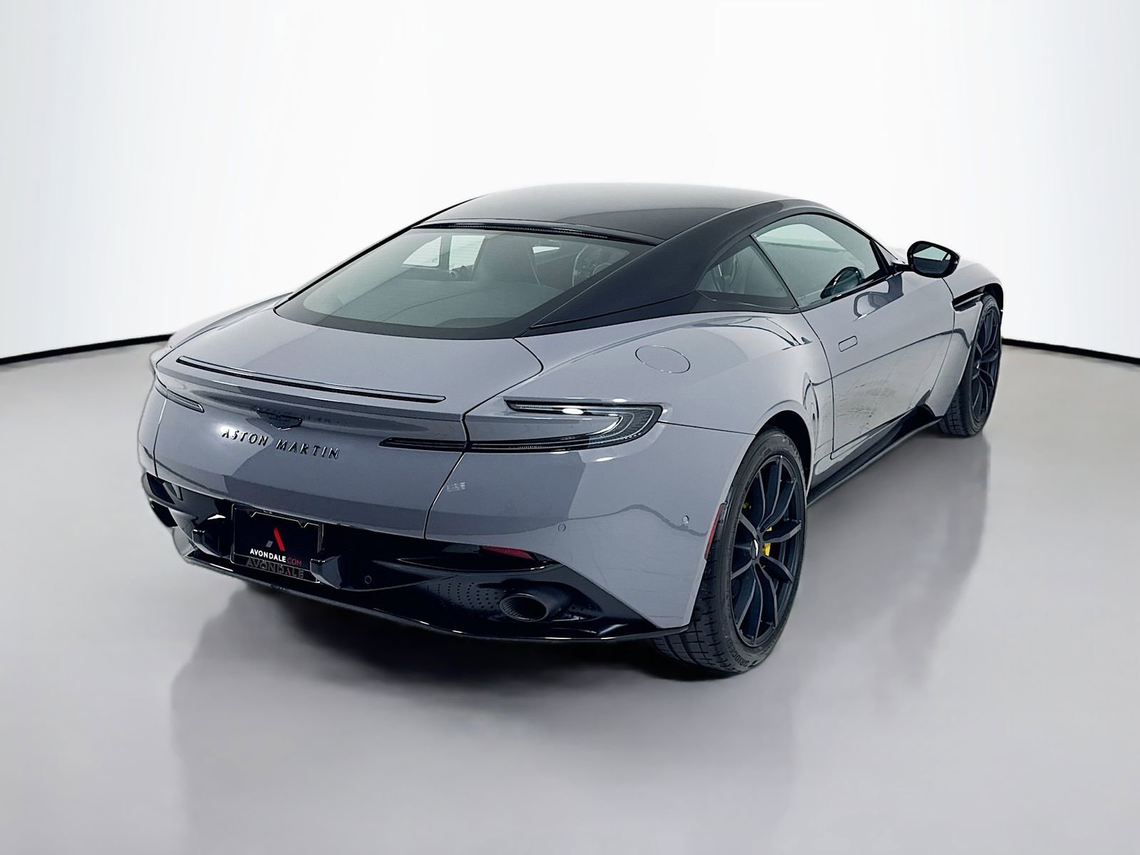 Used 2022 Aston Martin DB11 Coupe image 7