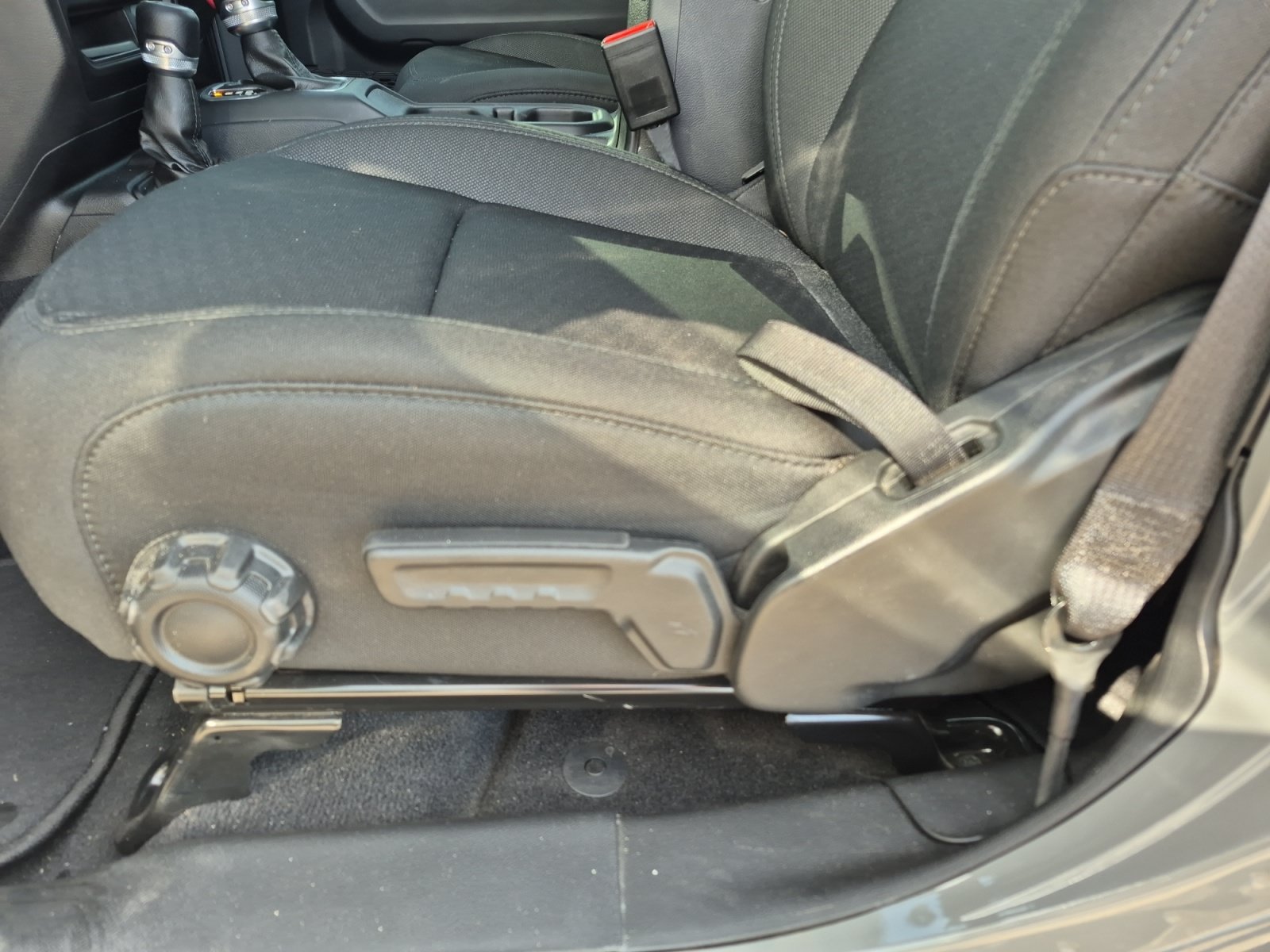 Used 2021 Jeep Wrangler Unlimited Sport AWD/4WD image 13