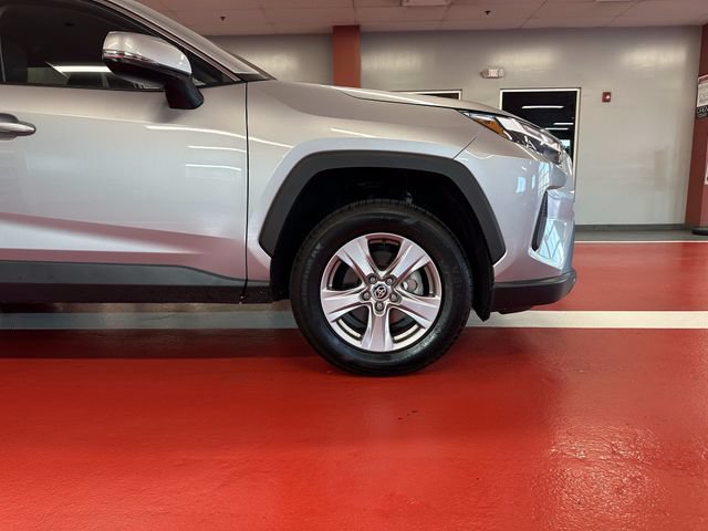 Certified 2025 Toyota RAV4 XLE FWD image 31