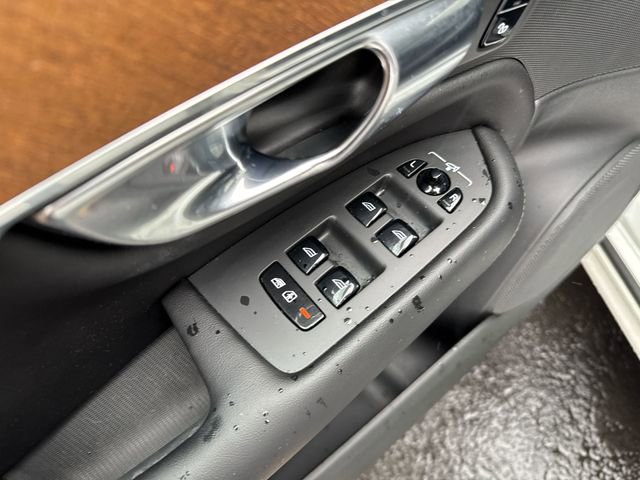 Used 2023 Volvo XC90 B6 Plus w/ Protection Package image 18