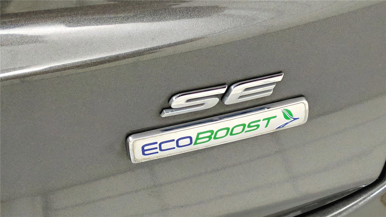 Used 2020 Ford Fusion SE image 23