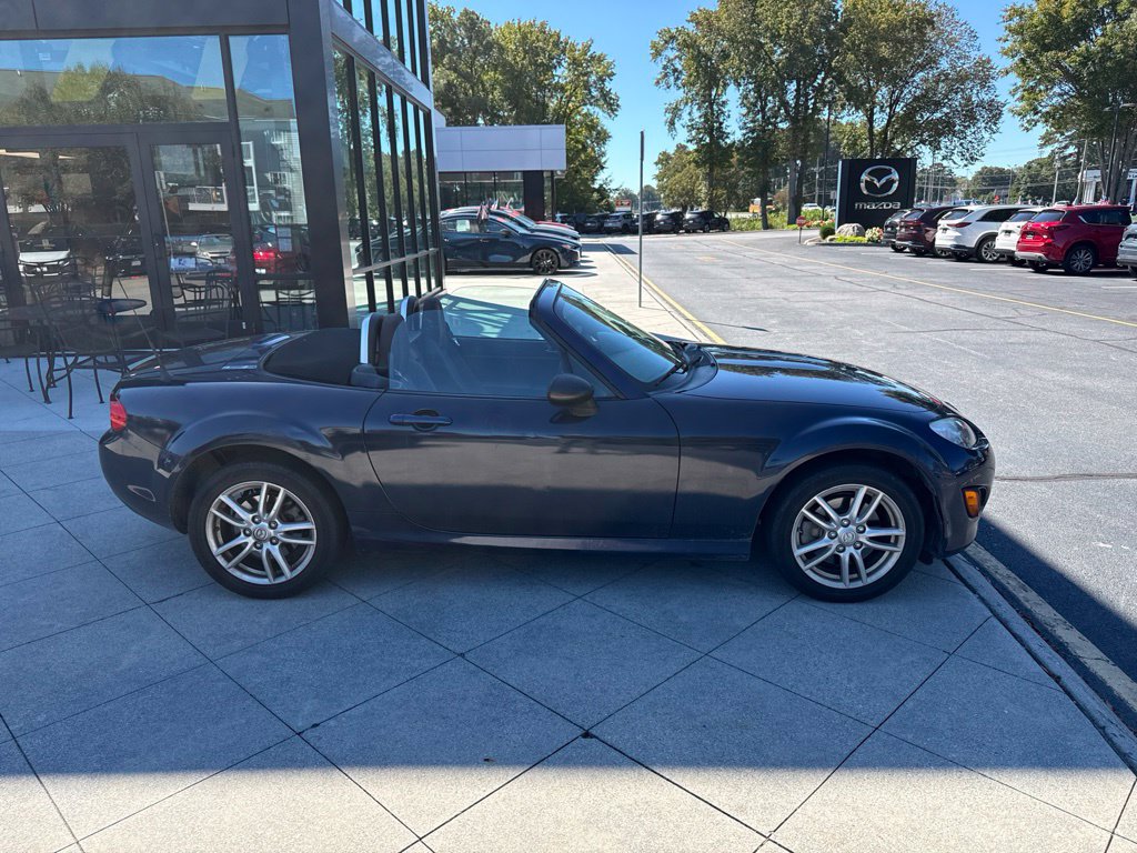 Used 2012 MAZDA MX-5 Miata Sport RWD image 5