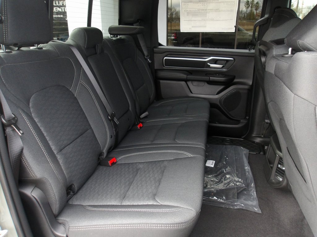 New 2026 RAM 1500 4x4 Crew Cab image 17