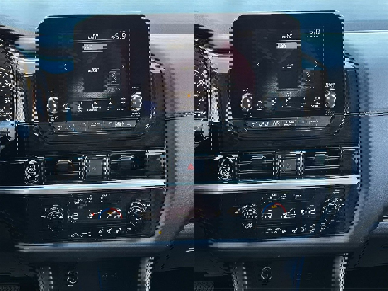 Used 2024 Nissan Pathfinder SV w/ SV Premium Package image 15