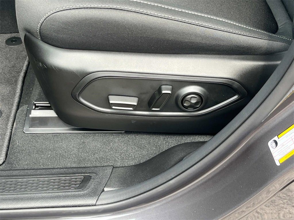 New 2025 Jeep Grand Cherokee Laredo X w/ Luxury Tech Group I image 11