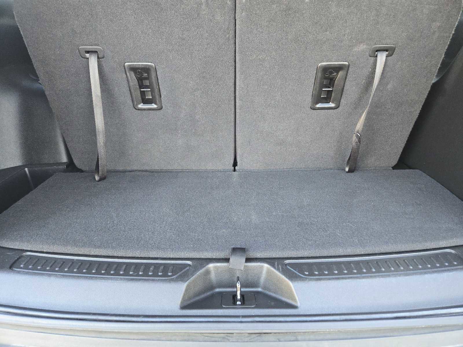 Used 2021 GMC Acadia SLE w/ Driver Convenience Package image 30