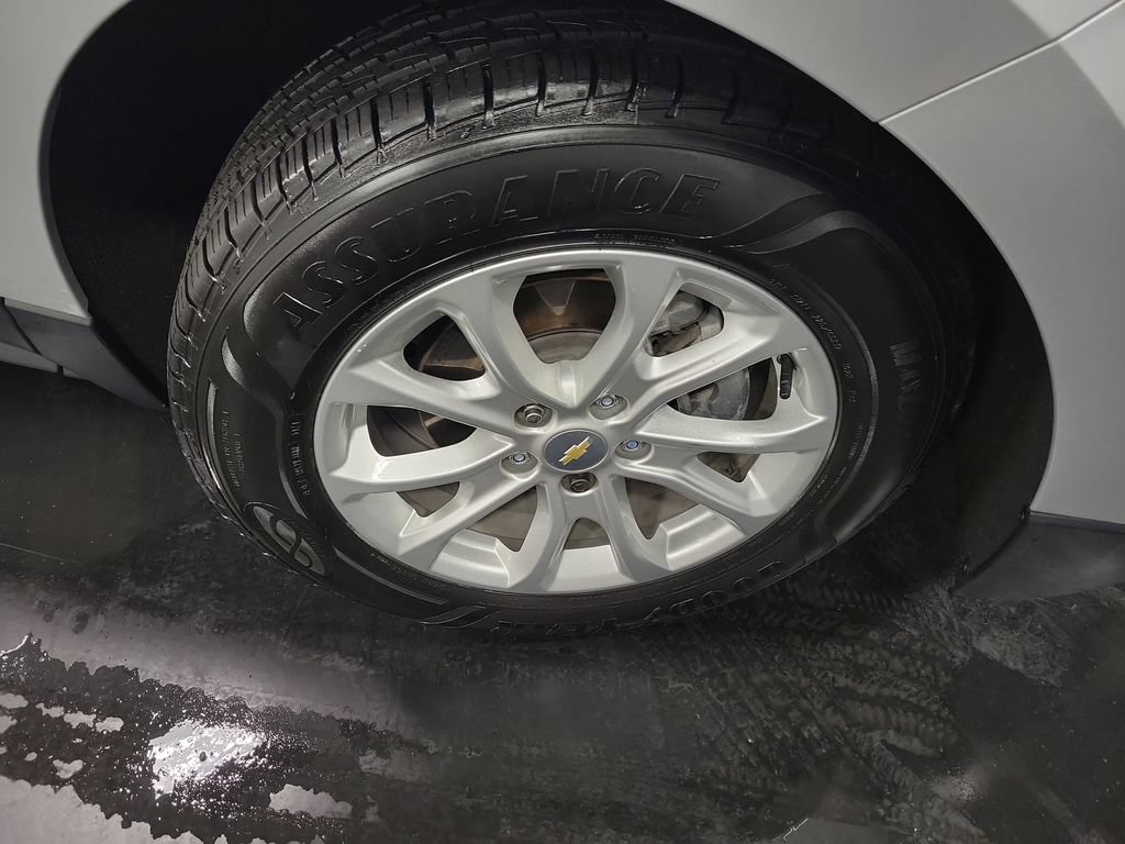 Used 2019 Chevrolet Equinox LS FWD image 11