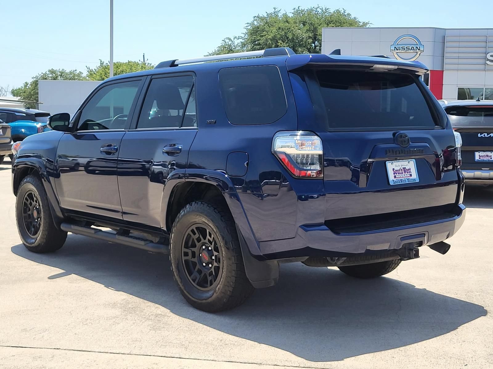 Used 2024 Toyota 4Runner SR5 Premium w/ Moonroof Package RWD image 7