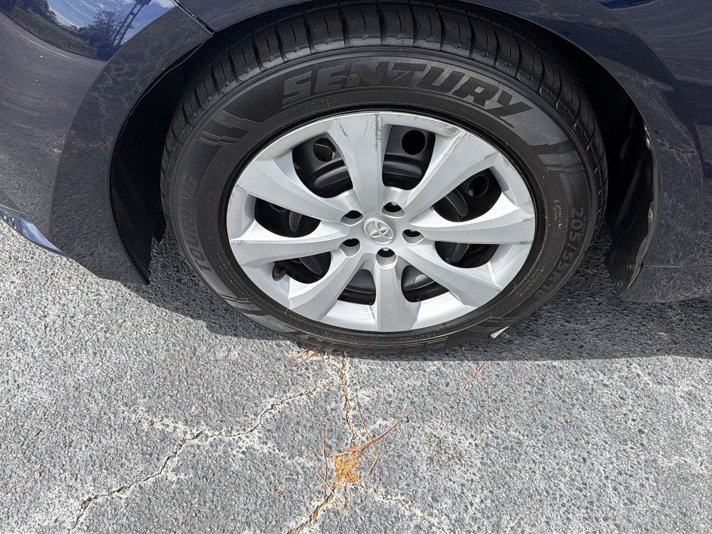 Used 2024 Toyota Corolla LE FWD image 34