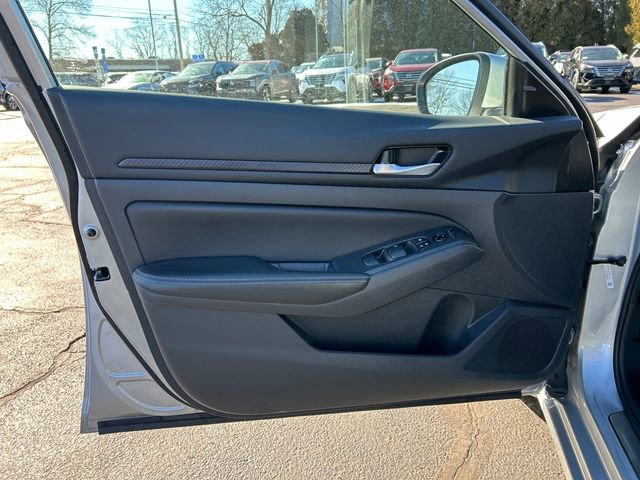 Certified 2025 Nissan Altima 2.5 SV w/ SV Special Edition Package image 9