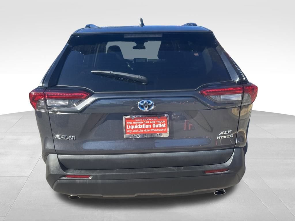 Used 2024 Toyota RAV4 XLE image 21