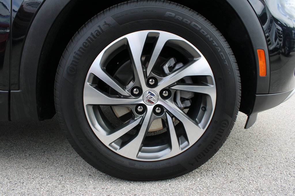 Used 2023 Buick Envision Essence image 32