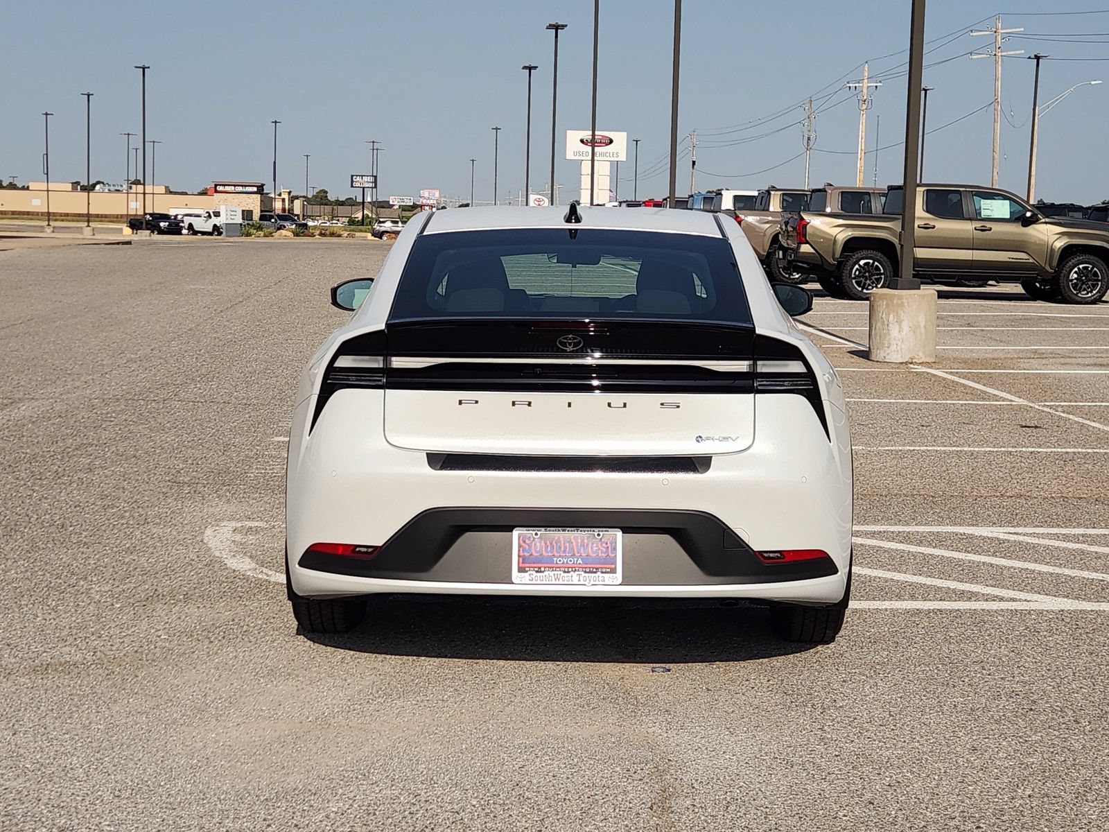 New 2026 Toyota Prius Plug-In Hybrid FWD image 8