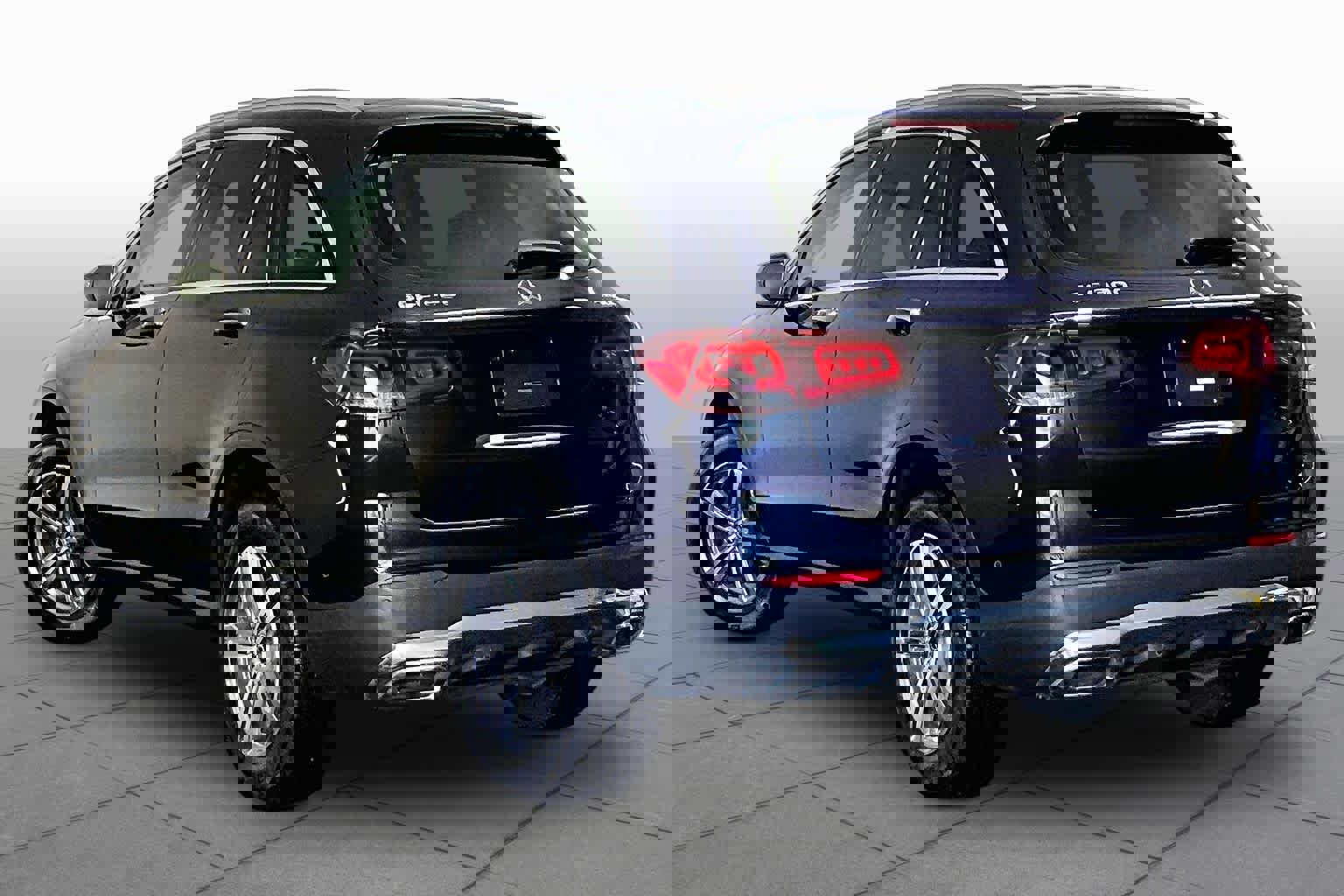 Used 2022 Mercedes-Benz GLC 300 4MATIC image 12