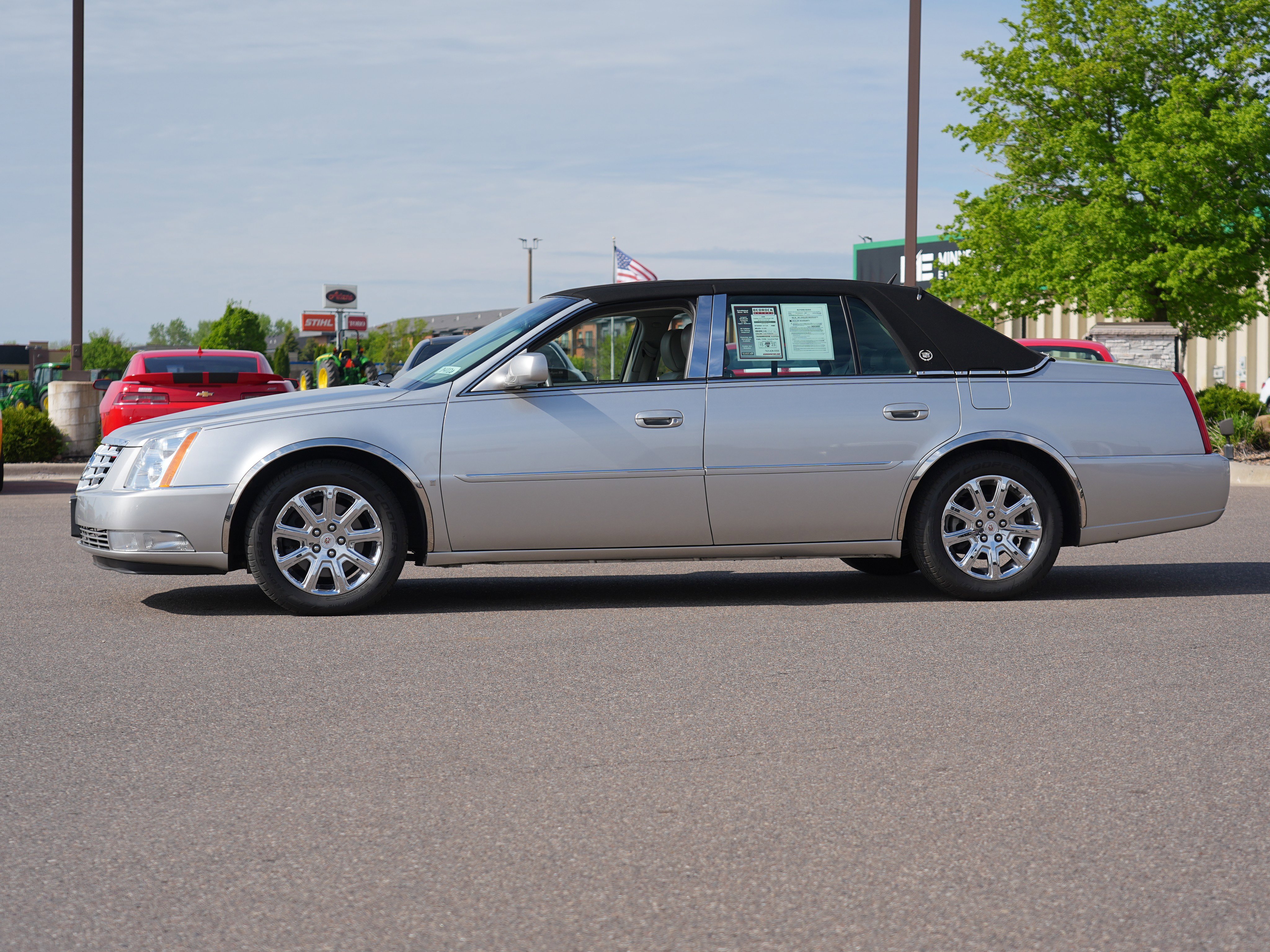 Used 2008 Cadillac DTS FWD image 6