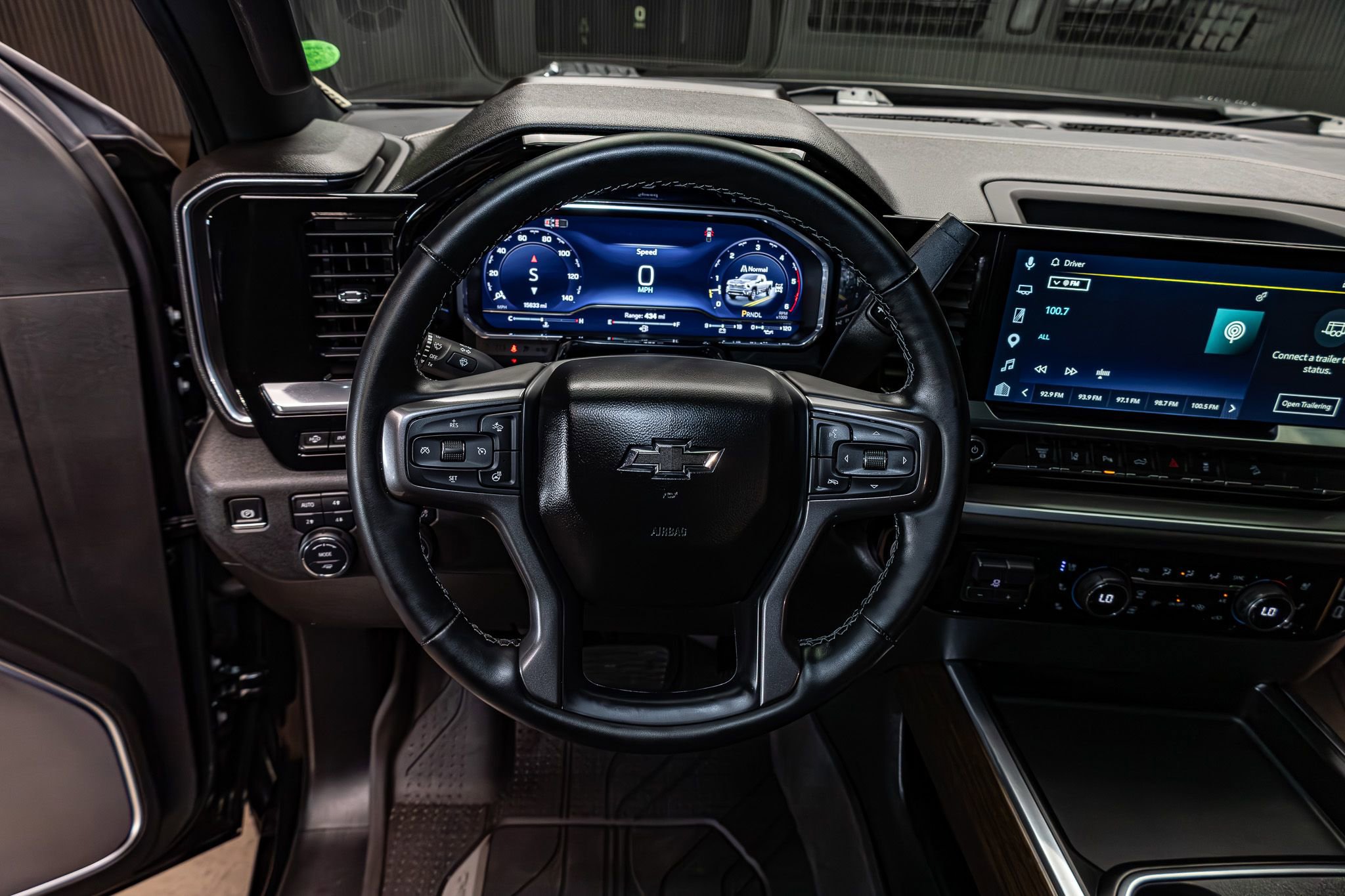Used 2024 Chevrolet Silverado 2500 High Country w/ Midnight Edition image 20