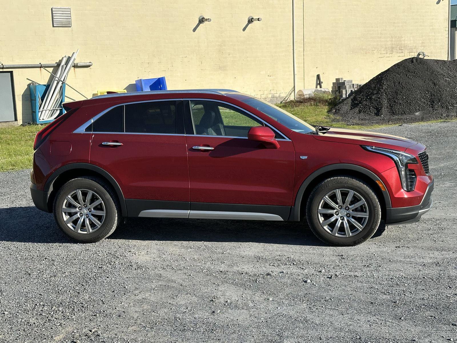 Used 2019 Cadillac XT4 Premium Luxury w/ Cold Weather Package AWD/4WD image 9