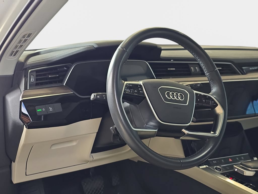 Used 2024 Audi Q8 e-tron Premium Plus AWD/4WD image 12