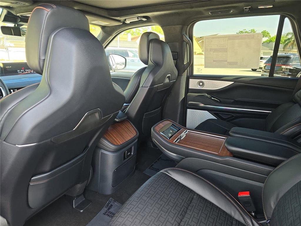 New 2026 Lincoln Navigator Black Label image 11