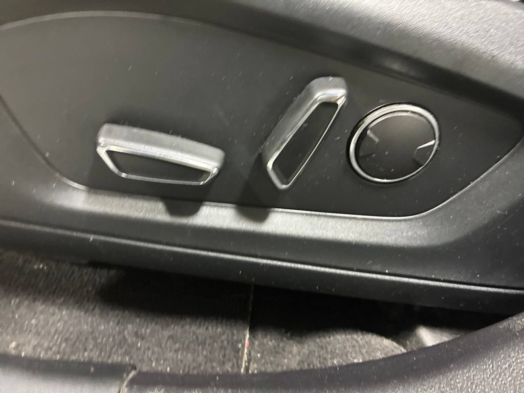 Used 2020 Ford Explorer Limited AWD/4WD image 11