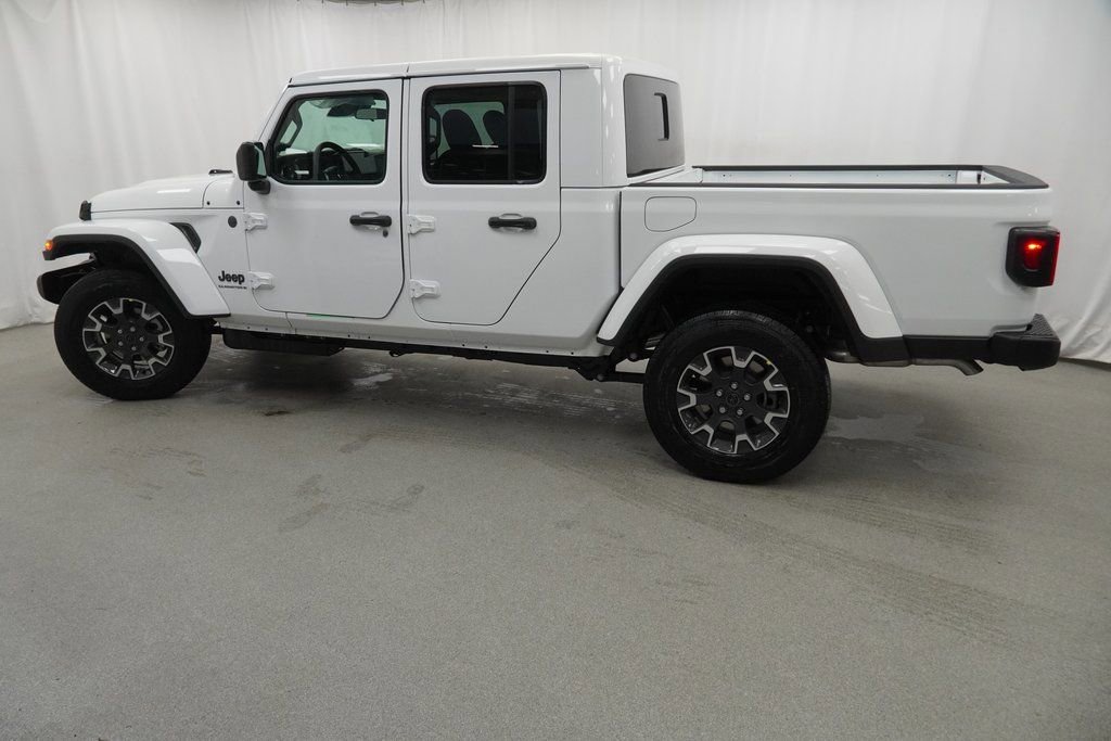 New 2026 Jeep Gladiator Sport image 14