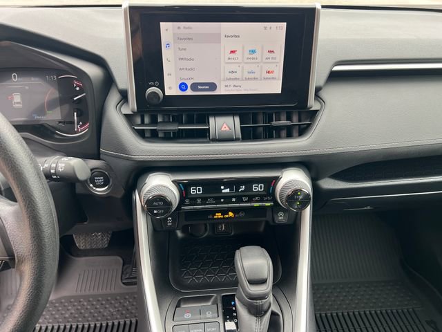 Used 2025 Toyota RAV4 XLE image 16